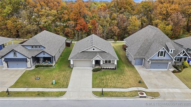 7505 S Walnut Avenue, Broken Arrow, OK 74011