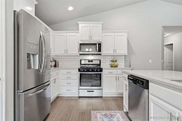 7505 S Walnut Avenue, Broken Arrow, OK 74011