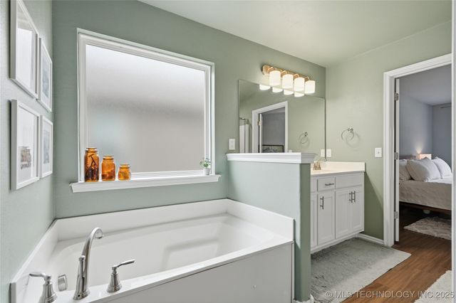 7505 S Walnut Avenue, Broken Arrow, OK 74011