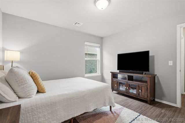 7505 S Walnut Avenue, Broken Arrow, OK 74011