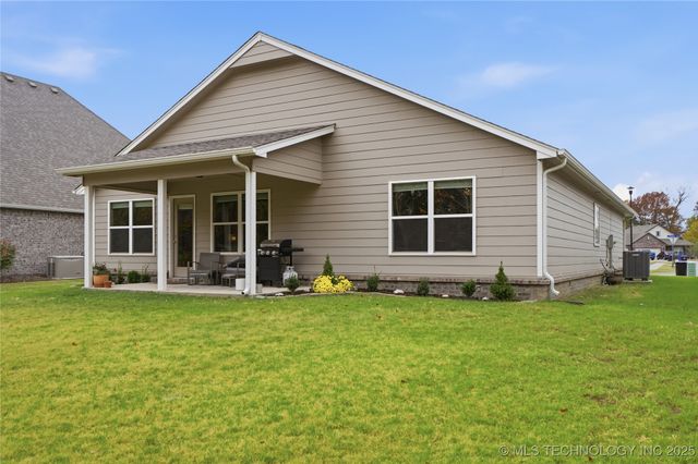 7505 S Walnut Avenue, Broken Arrow, OK 74011