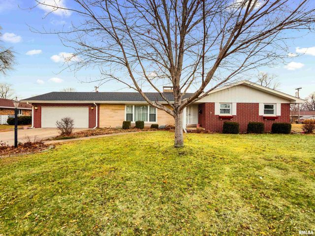 1013 W BEECH Street, Chillicothe, IL 61523