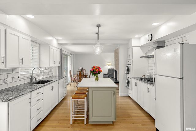 1013 W BEECH Street, Chillicothe, IL 61523