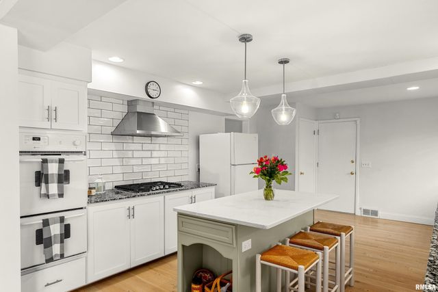 1013 W BEECH Street, Chillicothe, IL 61523