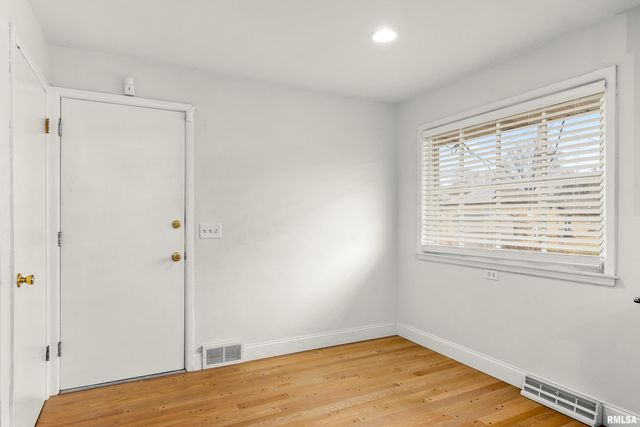 1013 W BEECH Street, Chillicothe, IL 61523