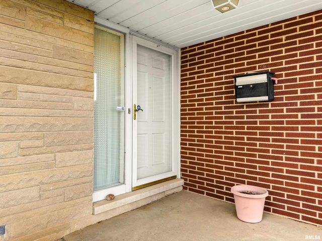 1013 W BEECH Street, Chillicothe, IL 61523