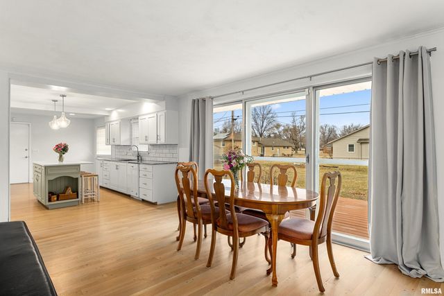 1013 W BEECH Street, Chillicothe, IL 61523