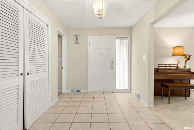 1013 W BEECH Street, Chillicothe, IL 61523