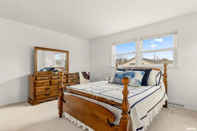 1013 W BEECH Street, Chillicothe, IL 61523