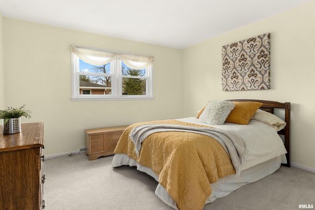 1013 W BEECH Street, Chillicothe, IL 61523