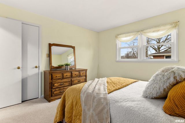 1013 W BEECH Street, Chillicothe, IL 61523