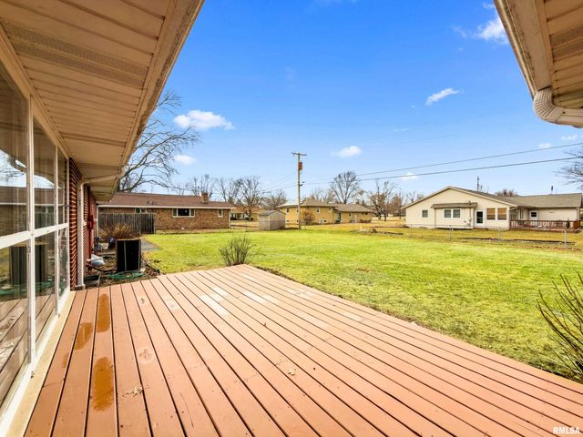 1013 W BEECH Street, Chillicothe, IL 61523