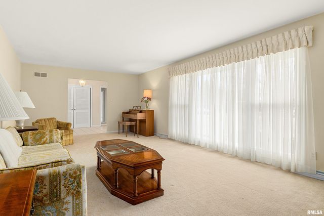 1013 W BEECH Street, Chillicothe, IL 61523