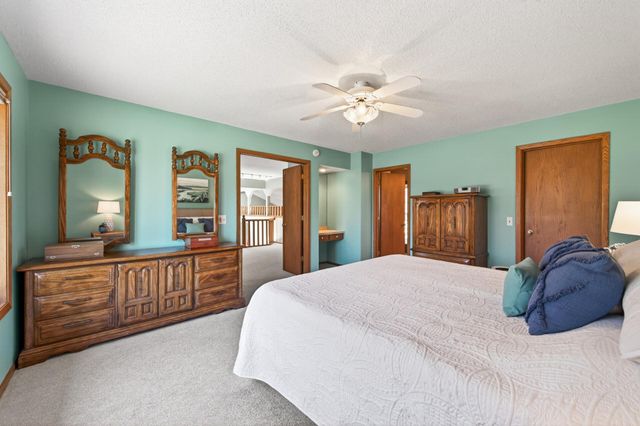 4615 Deerwood Lane N, Plymouth, MN 55442