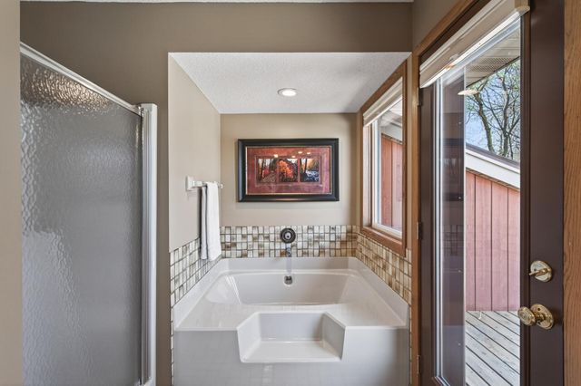 4615 Deerwood Lane N, Plymouth, MN 55442