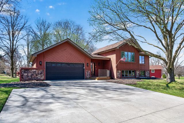 4615 Deerwood Lane N, Plymouth, MN 55442