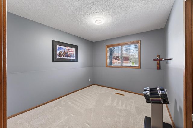 4615 Deerwood Lane N, Plymouth, MN 55442