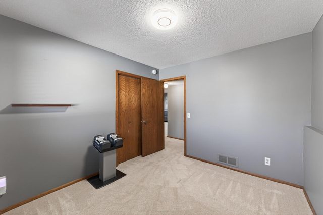 4615 Deerwood Lane N, Plymouth, MN 55442