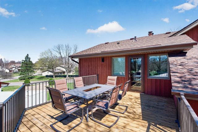 4615 Deerwood Lane N, Plymouth, MN 55442