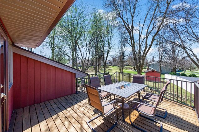 4615 Deerwood Lane N, Plymouth, MN 55442