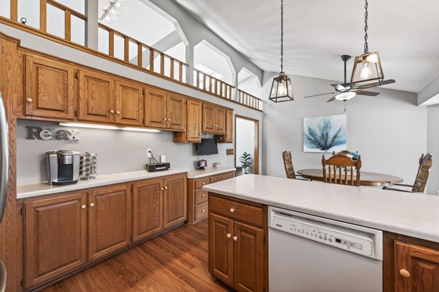 4615 Deerwood Lane N, Plymouth, MN 55442