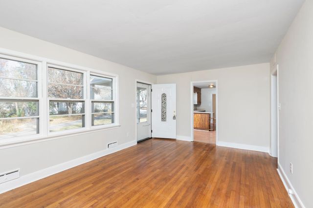 842 MAPLE AVE, Waynesboro, VA 22980