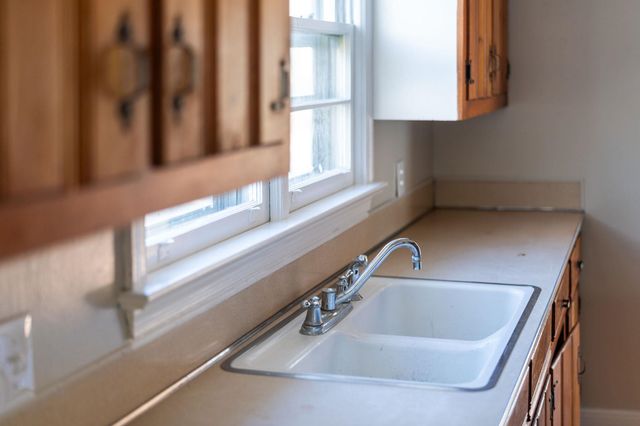 842 MAPLE AVE, Waynesboro, VA 22980