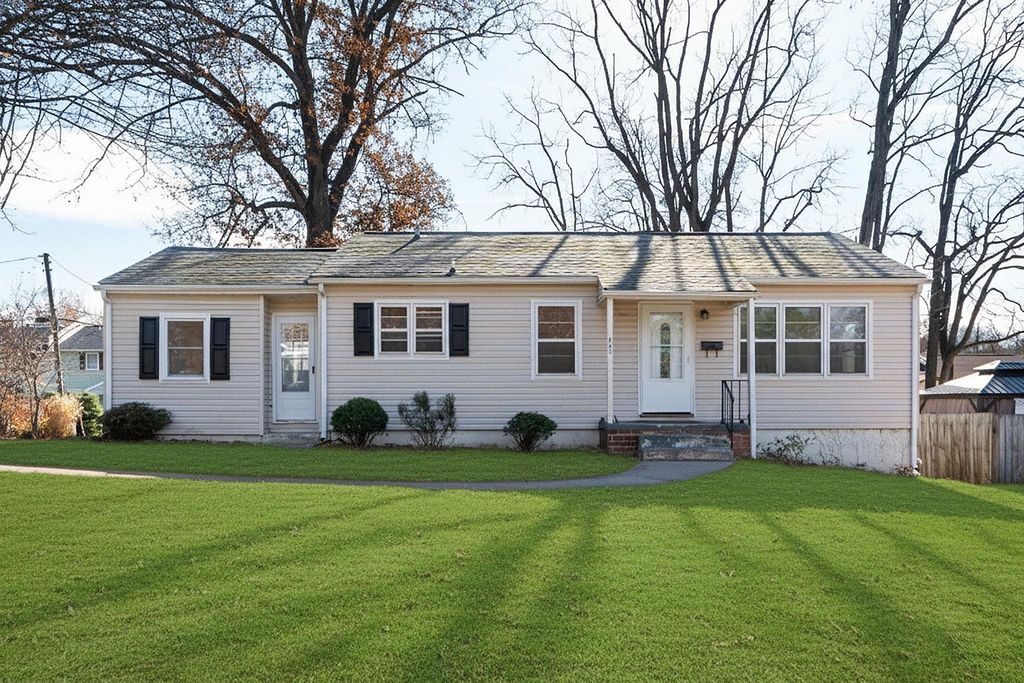 842 MAPLE AVE, Waynesboro, VA 22980