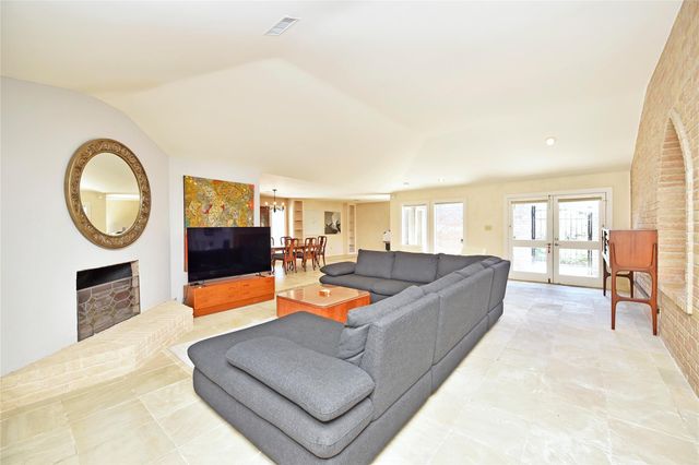 11418 Lakeside Place Drive, Houston, TX 77077