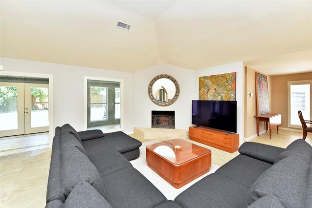 11418 Lakeside Place Drive, Houston, TX 77077