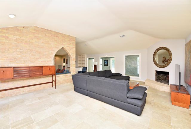 11418 Lakeside Place Drive, Houston, TX 77077