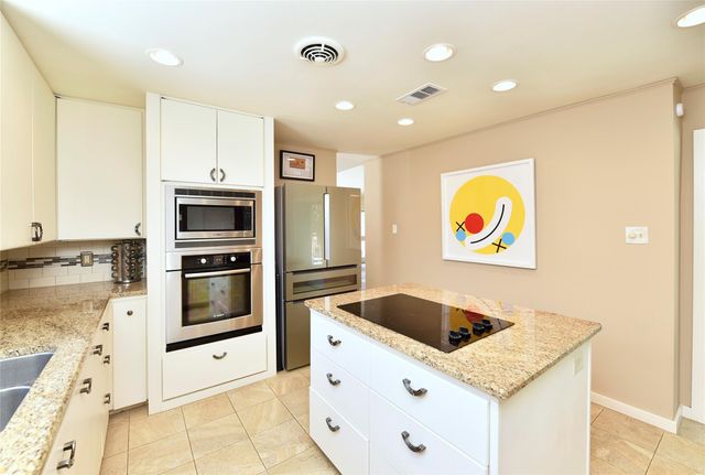 11418 Lakeside Place Drive, Houston, TX 77077