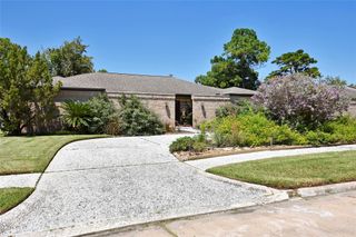 11418 Lakeside Place Drive, Houston, TX 77077