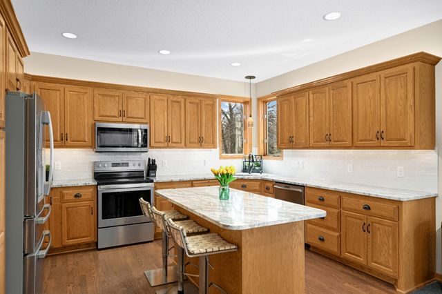 7040 Isleton Avenue S, Cottage Grove, MN 55016