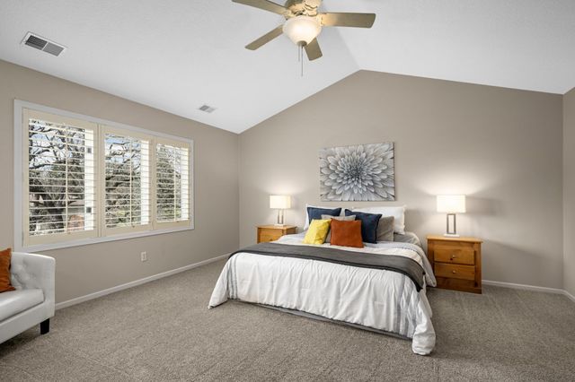 7040 Isleton Avenue S, Cottage Grove, MN 55016