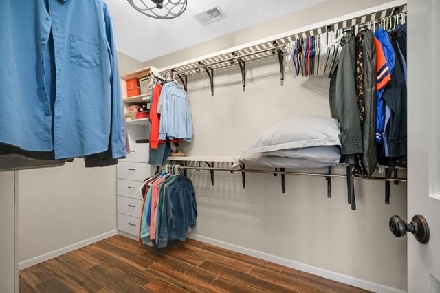 7040 Isleton Avenue S, Cottage Grove, MN 55016