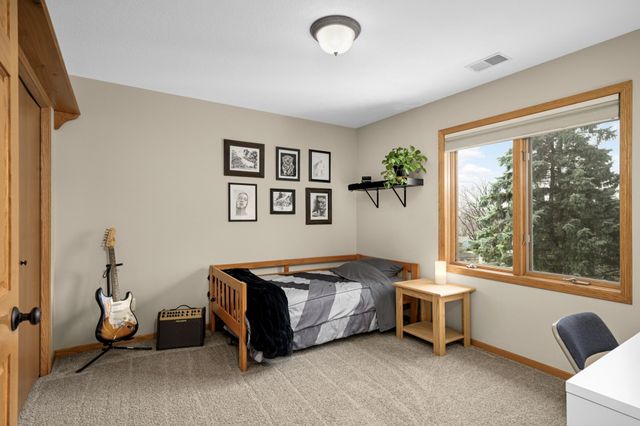 7040 Isleton Avenue S, Cottage Grove, MN 55016