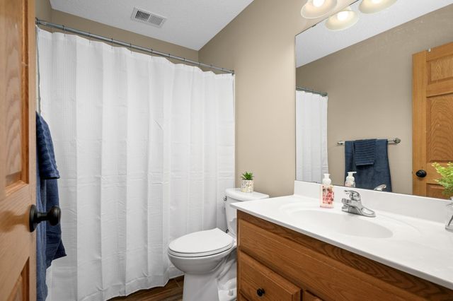 7040 Isleton Avenue S, Cottage Grove, MN 55016