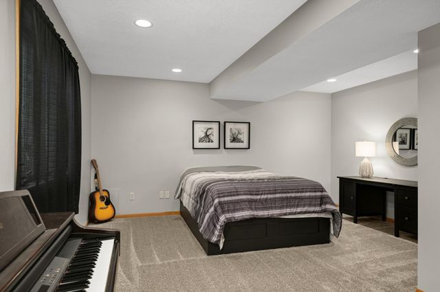 7040 Isleton Avenue S, Cottage Grove, MN 55016