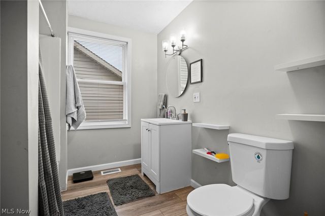 1842 Crawford Road, Cleveland, OH 44106