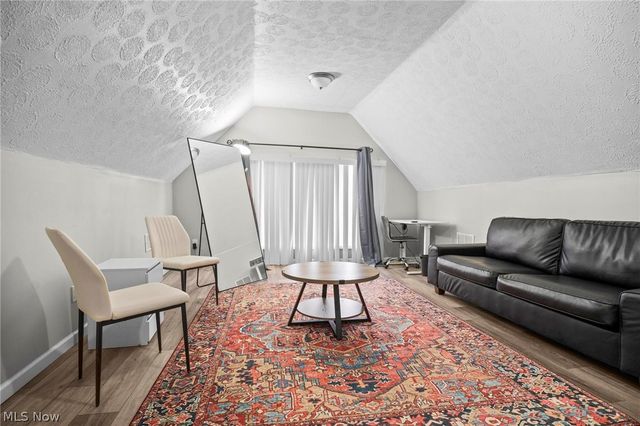 1842 Crawford Road, Cleveland, OH 44106