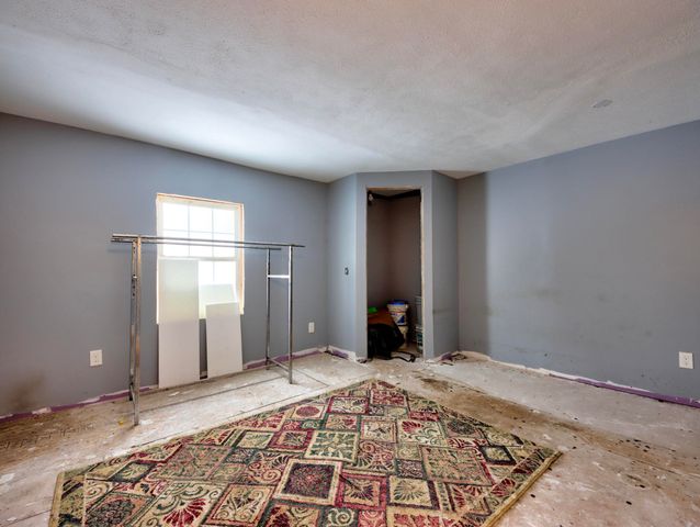 211 Mcclung Road, La Porte, IN 46350