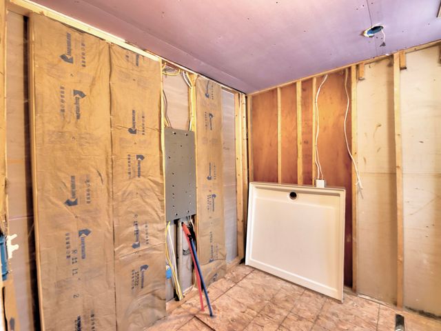 211 Mcclung Road, La Porte, IN 46350