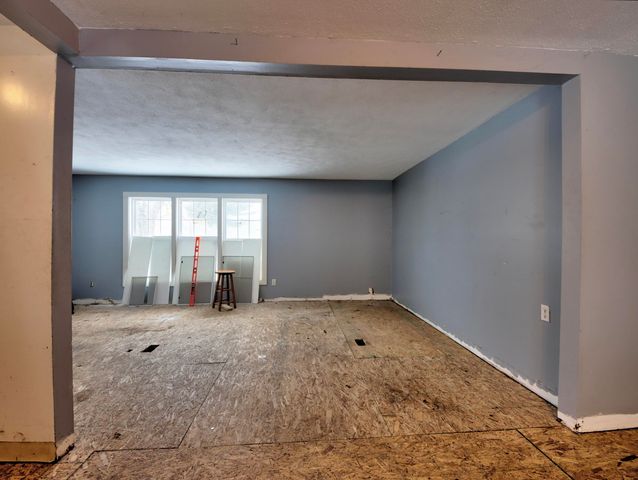 211 Mcclung Road, La Porte, IN 46350