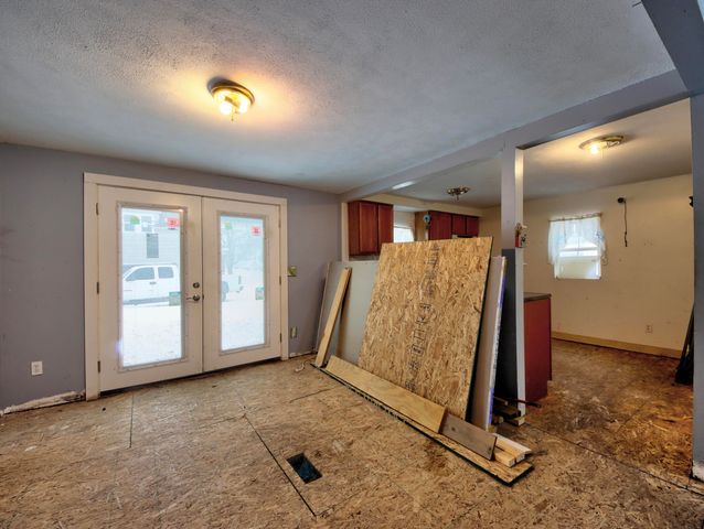 211 Mcclung Road, La Porte, IN 46350