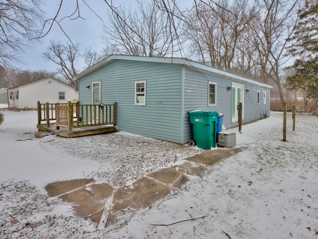 211 Mcclung Road, La Porte, IN 46350