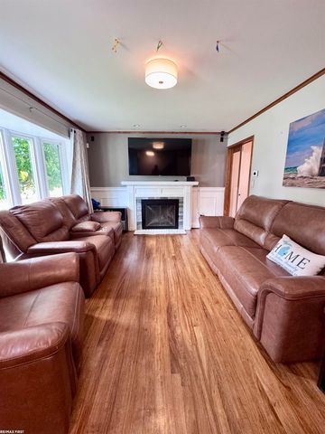 43327 Ryer Court, Sterling Heights, MI 48313