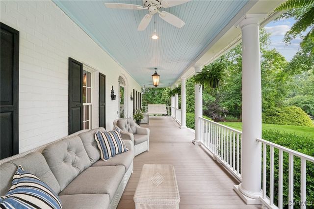 9226 Shelton Pointe Dr, Mechanicsville, VA 23116