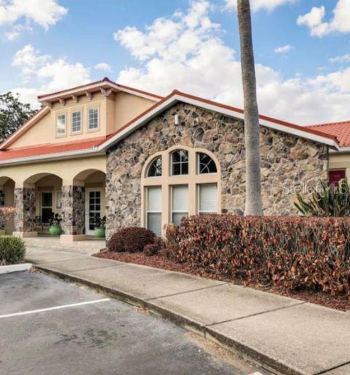 2704 CLUB CORTILE CIRCLE, Kissimmee, FL 34746