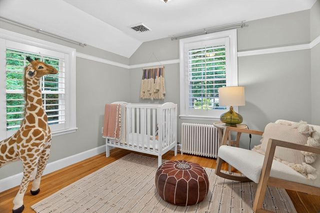 35 Cleveland Rd, Wellesley, MA 02481